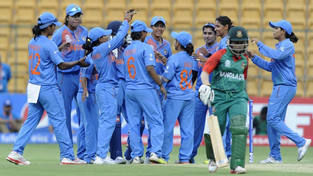 India get together to celebrate the wicket of Sanjida Islam, India v Bangladesh, Women's World T20, Group B, Bangalore, March 15, 2016