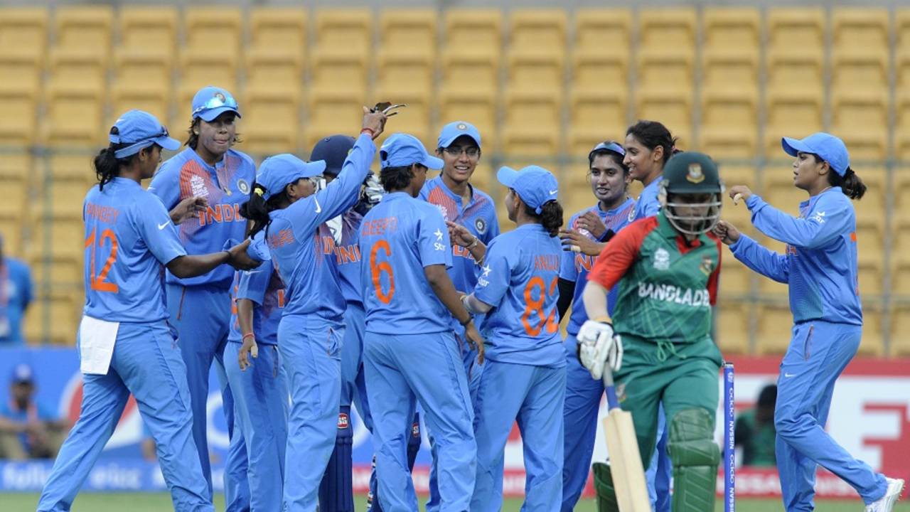 India get together to celebrate the wicket of Sanjida Islam, India v Bangladesh, Women's World T20, Group B, Bangalore, March 15, 2016