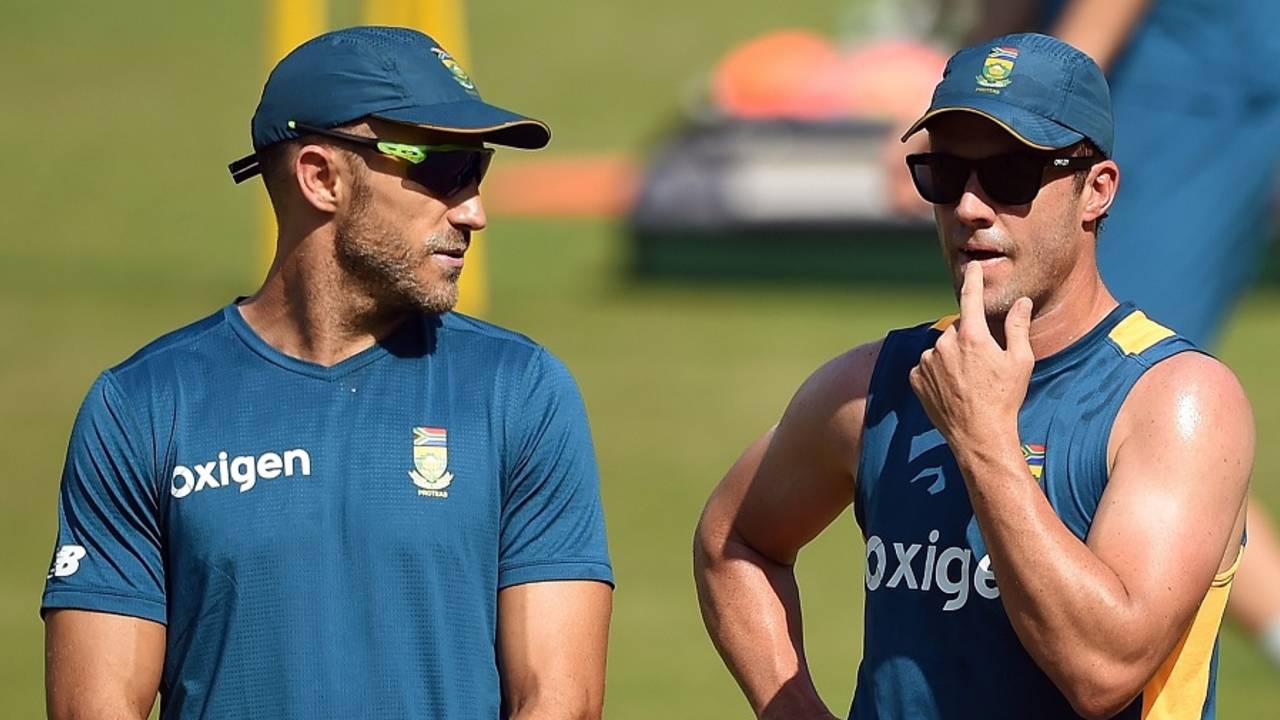 Faf du Plessis and AB de Villiers have a chat during South Africa's training session, World T20 2016, Mumbai, March 17, 2016