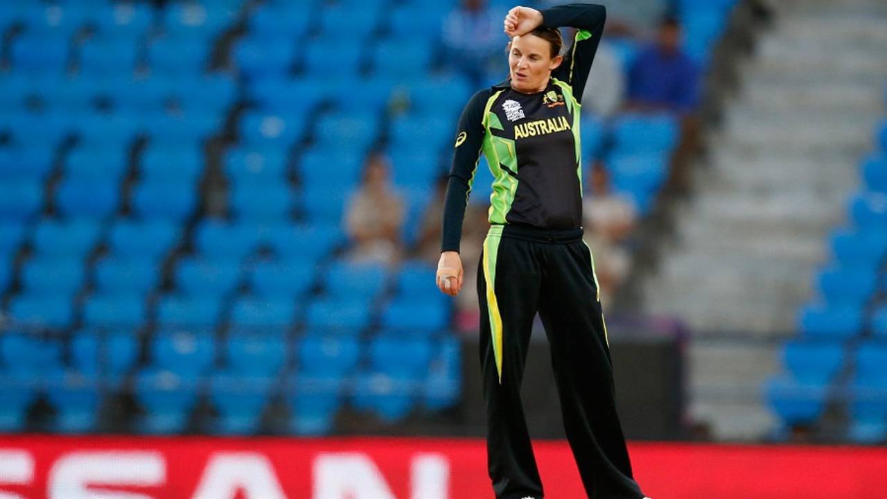 Erin Osborne leaked 23 runs in her 3.2 overs, Australia v New Zealand, Women's World T20 2016, Group A, Nagpur, March 21, 2016