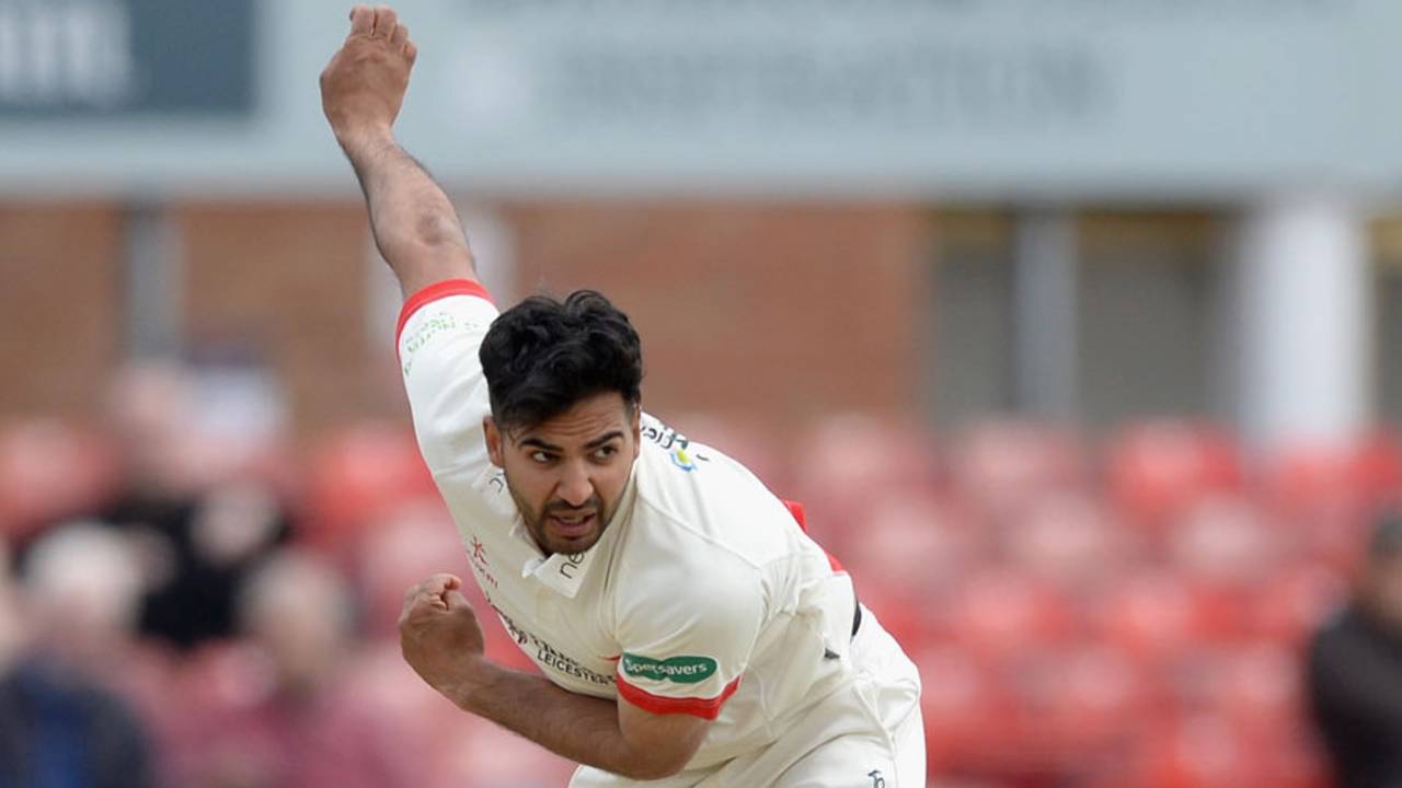 Atif Sheikh bowled quickly but only picked up 1 for 86, Leicestershire v Sri Lankans, Tour match, Grace Road, 2nd day, May 14, 2016