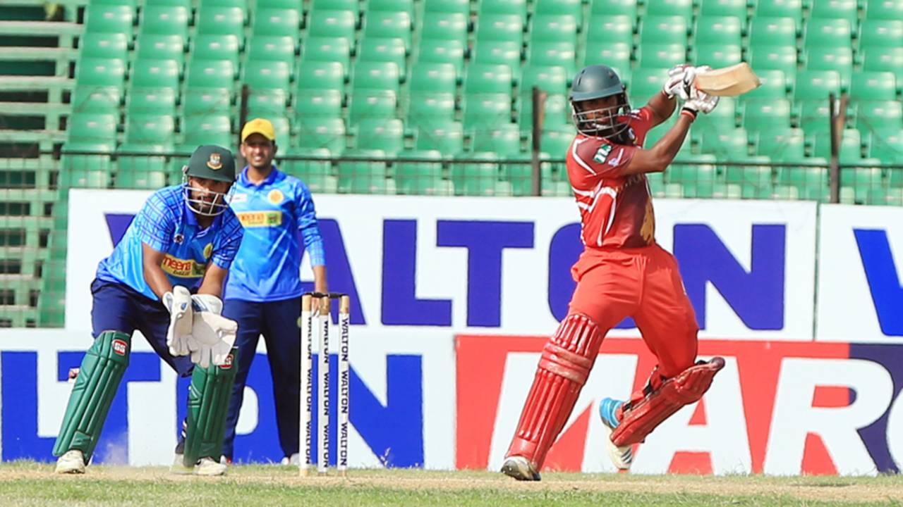 Mahmudul Hasan cuts through point, Abahani Limited v Kalabagan Cricket Academy, Dhaka Premier Division Cricket League, Fatullah, May 16, 2016
