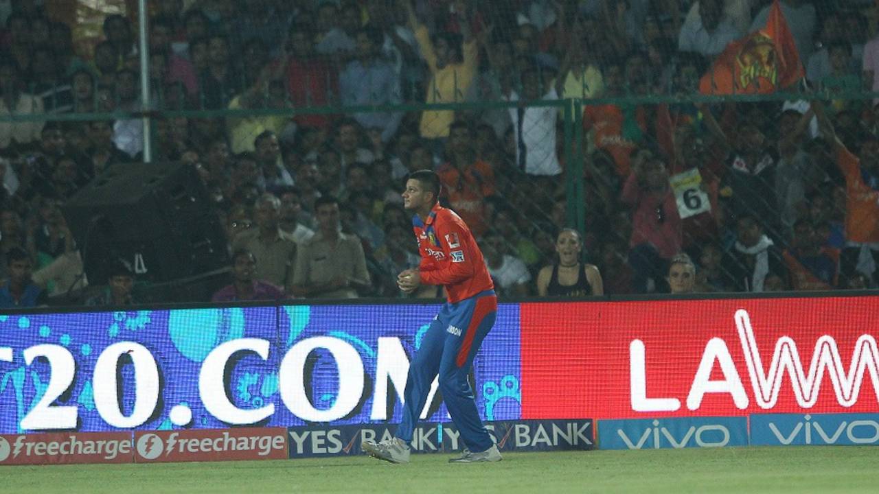 Eklavya Dwivedi takes a catch to dismiss Shakib Al Hasan, Gujarat Lions v Kolkata Knight Riders, IPL 2016, Kanpur, May 19, 2016