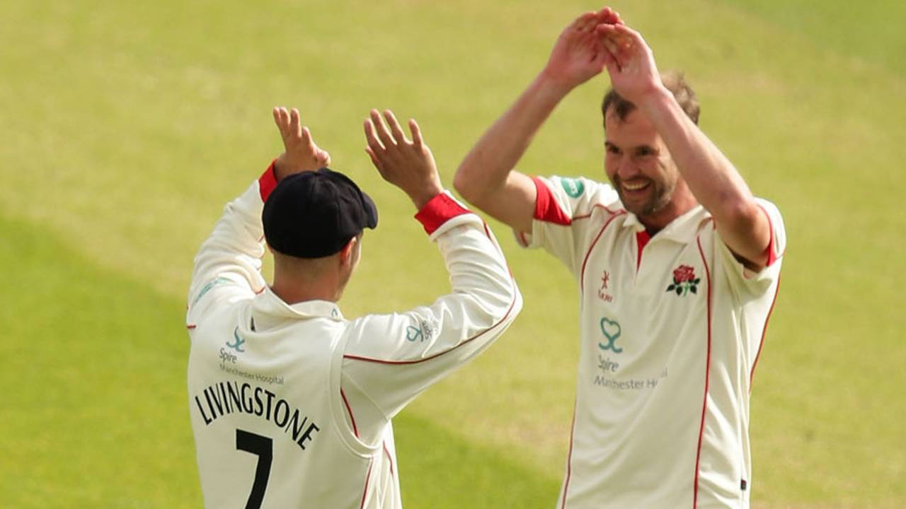 Tom Smith struck early in the second innings, Yorkshire v Lancashire, County Championship, Division One, Headingley, 2nd day, May 30, 2016