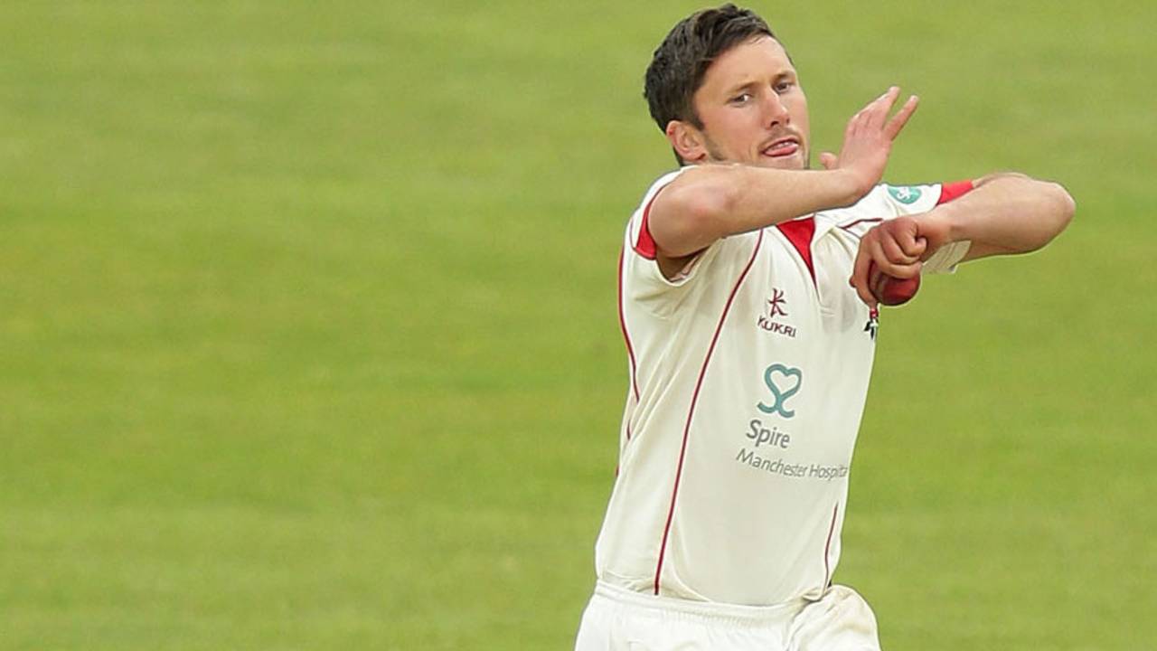 Simon Kerrigan took 2 for 36, Yorkshire v Lancashire, County Championship, Division One, Headingley, 3rd day, May 31, 2016