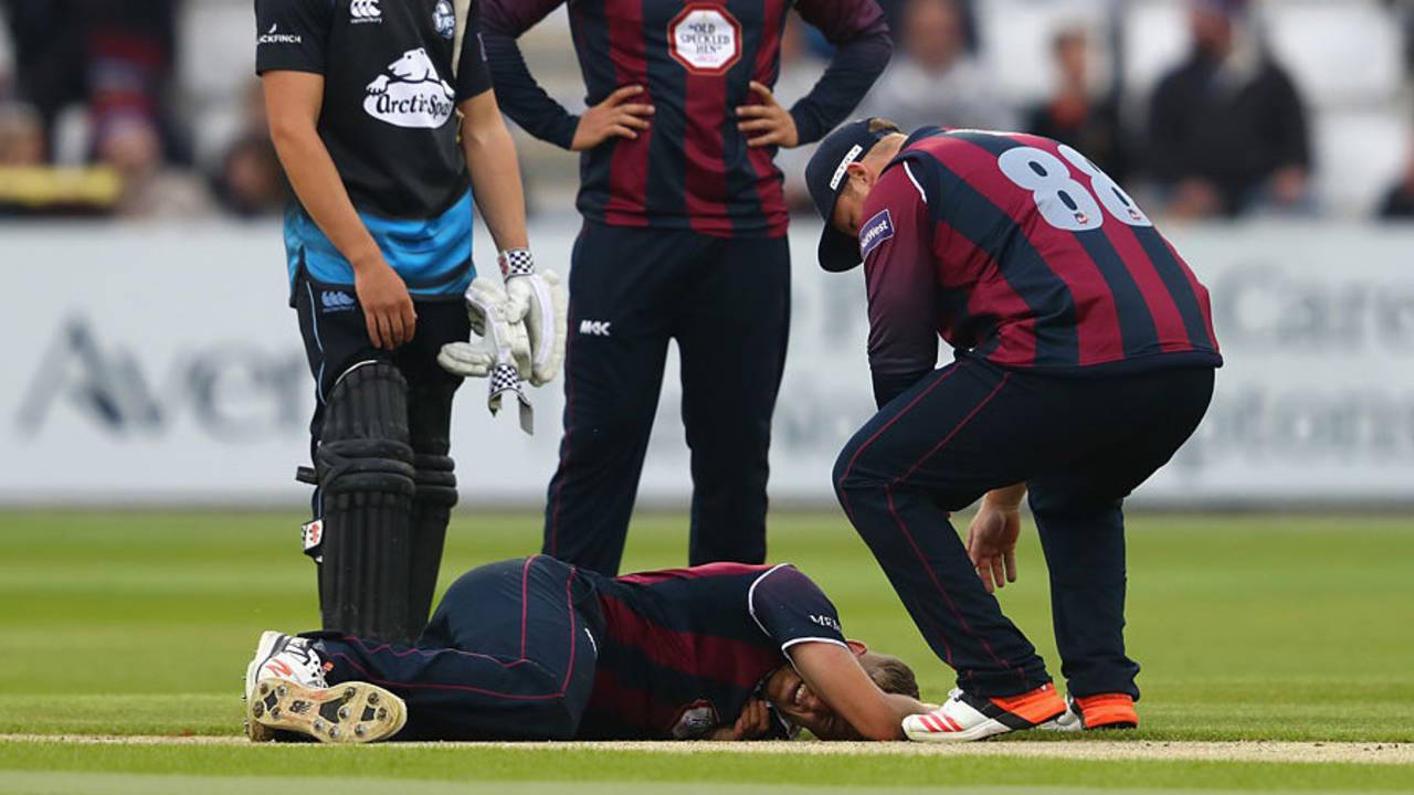 Olly Stone collapses in pain at Wantage Road&nbsp;&nbsp;&bull;&nbsp;&nbsp;Getty Images