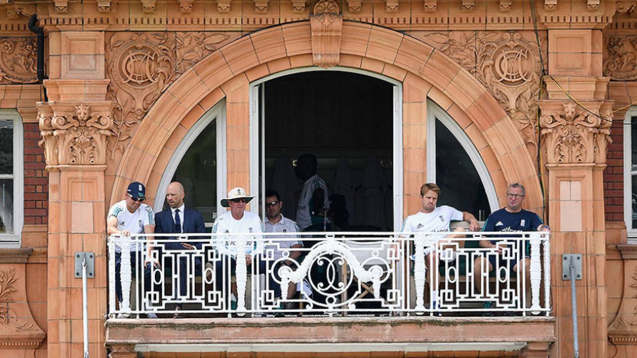 Matt Prior paid a visit to the England dressing-room, England v Sri Lanka, 3rd Investec Test, Lord's, 2nd day, June 10, 2016