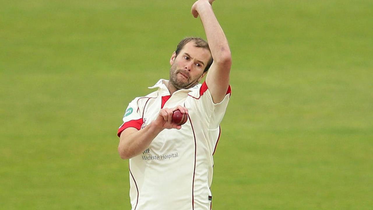 Tom Smith continues his comeback, Yorkshire v Lancashire, Specsavers Championship Division One, Headingley, May 31, 2016