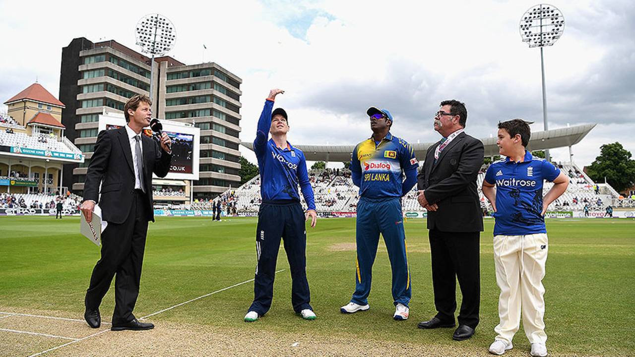 Eoin Morgan won the toss and chose to bowl first, England v Sri Lanka, 1st ODI, Trent Bridge, June 21, 2016