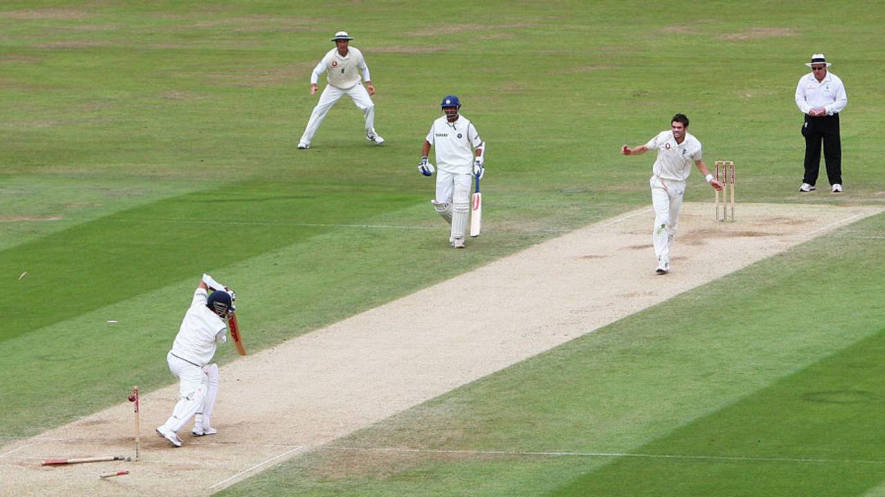 James Anderson shatters Sachin Tendulkar's stumps, England v India, 3rd Test, The Oval, 4th day, August 12, 2007