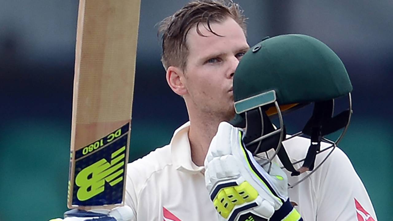 Steven Smith kisses the crest on his helmet after reaching his 15th Test century, Sri Lanka v Australia, 3rd Test, SSC, 3rd day, August 15, 2016