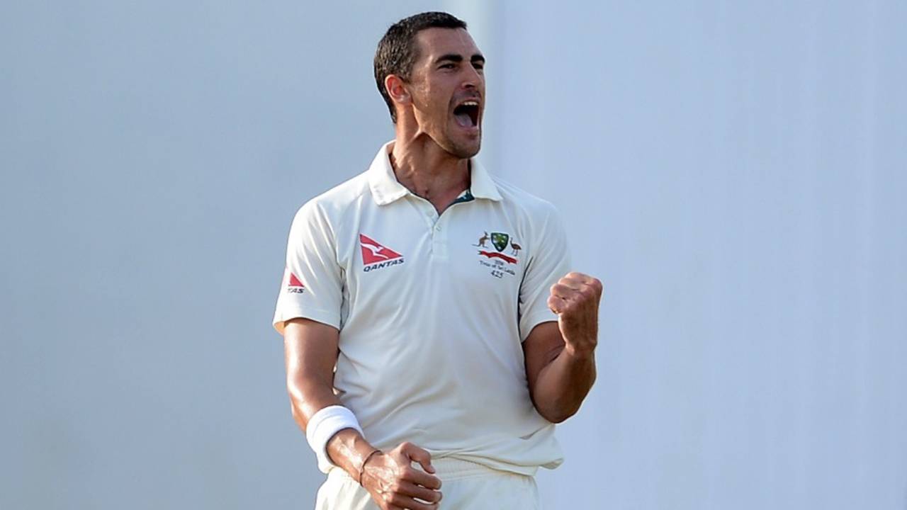 Mitchell Starc dismissed Dilruwan Perera in the fourth ball of the second innings, Sri Lanka v Australia, 3rd Test, SSC, 3rd day, August 15, 2016