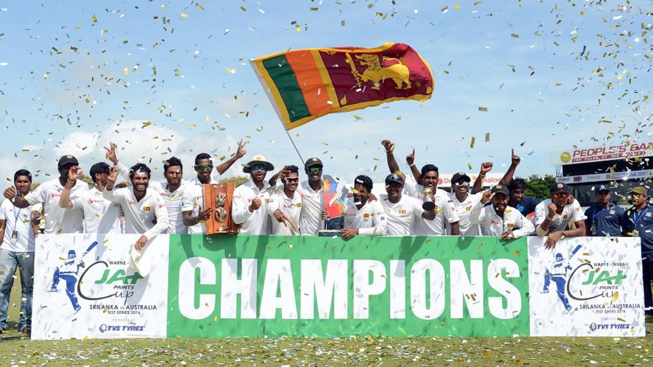 The Sri Lanka team celebrate their historic victory, Sri Lanka v Australia, 3rd Test, SSC, 5th day, August 17, 2016
