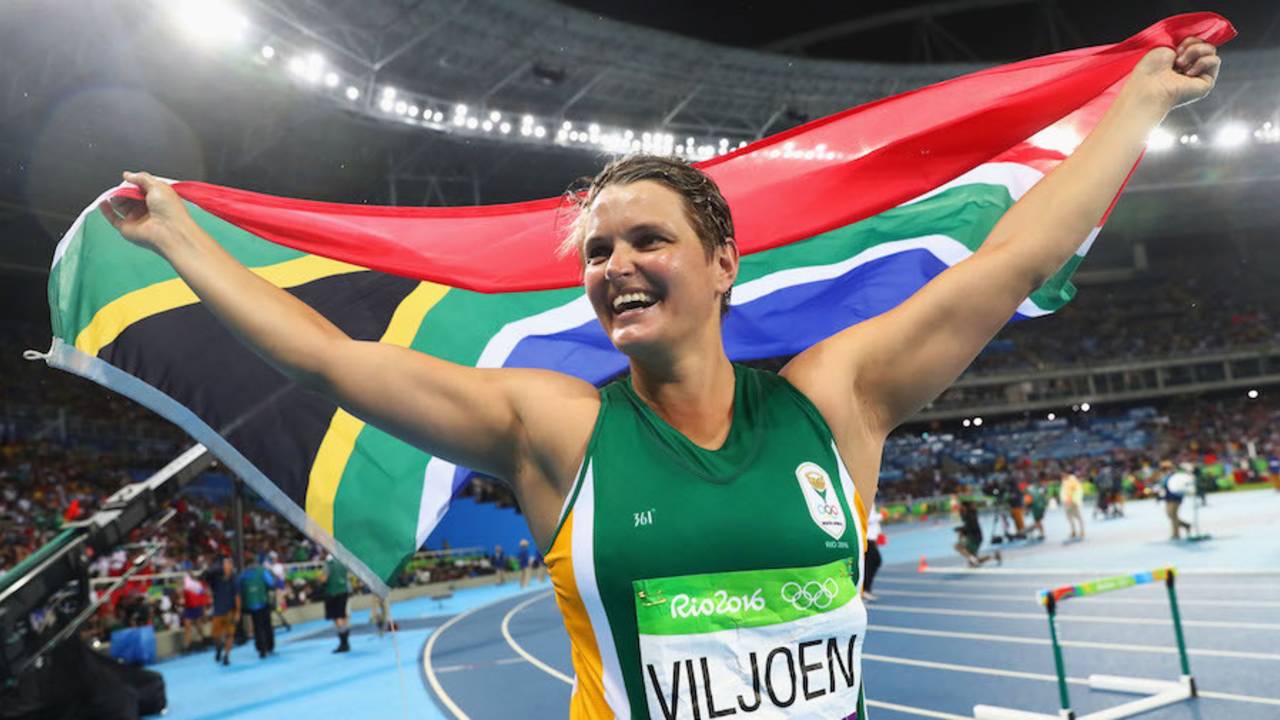 Sunnette Viljoen celebrates winning the silver medal in the women's javelin final&nbsp;&nbsp;&bull;&nbsp;&nbsp;Getty Images