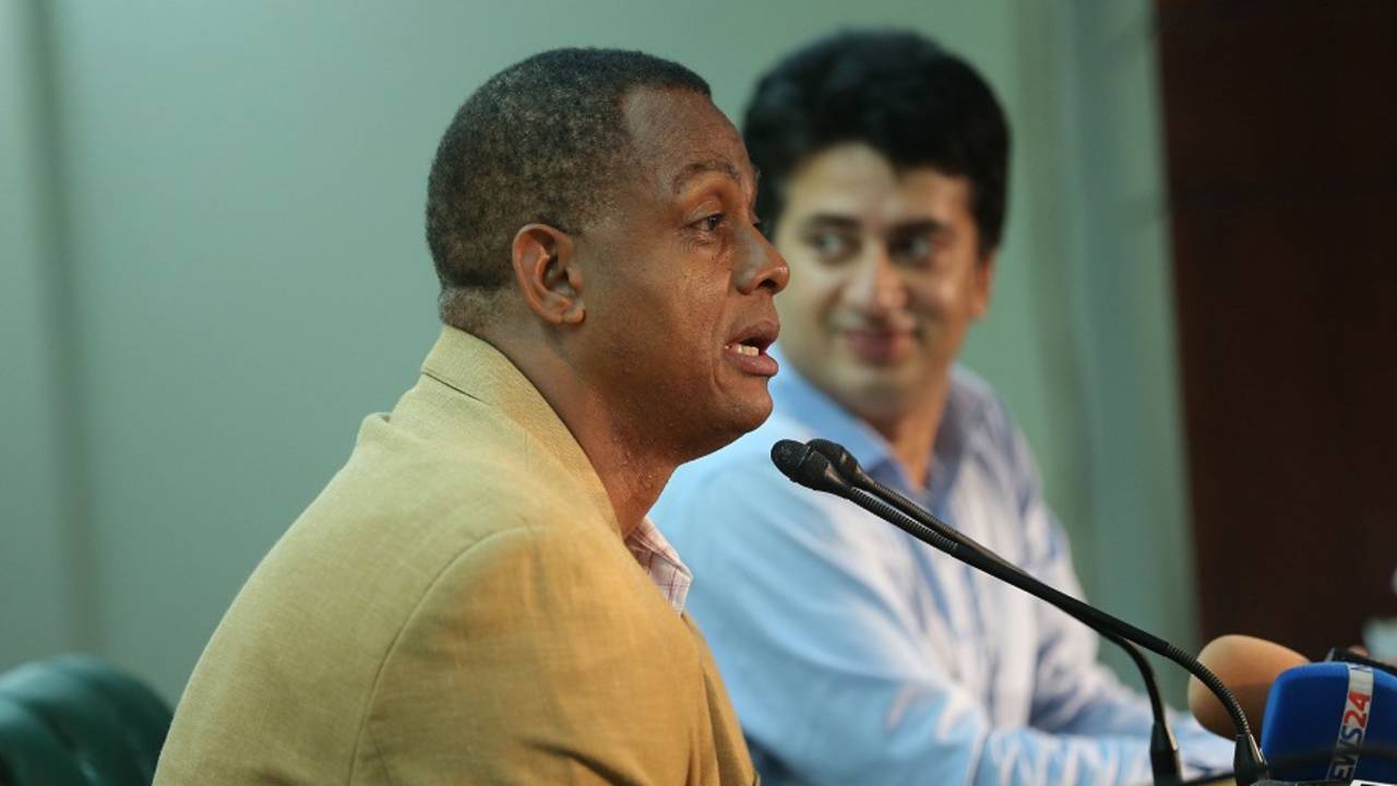 'I want to pass on to the Bangladeshi guys that you have to be strong and be prepared for hard work, maintain physically and consistency' - Courtney Walsh&nbsp;&nbsp;&bull;&nbsp;&nbsp;BCB