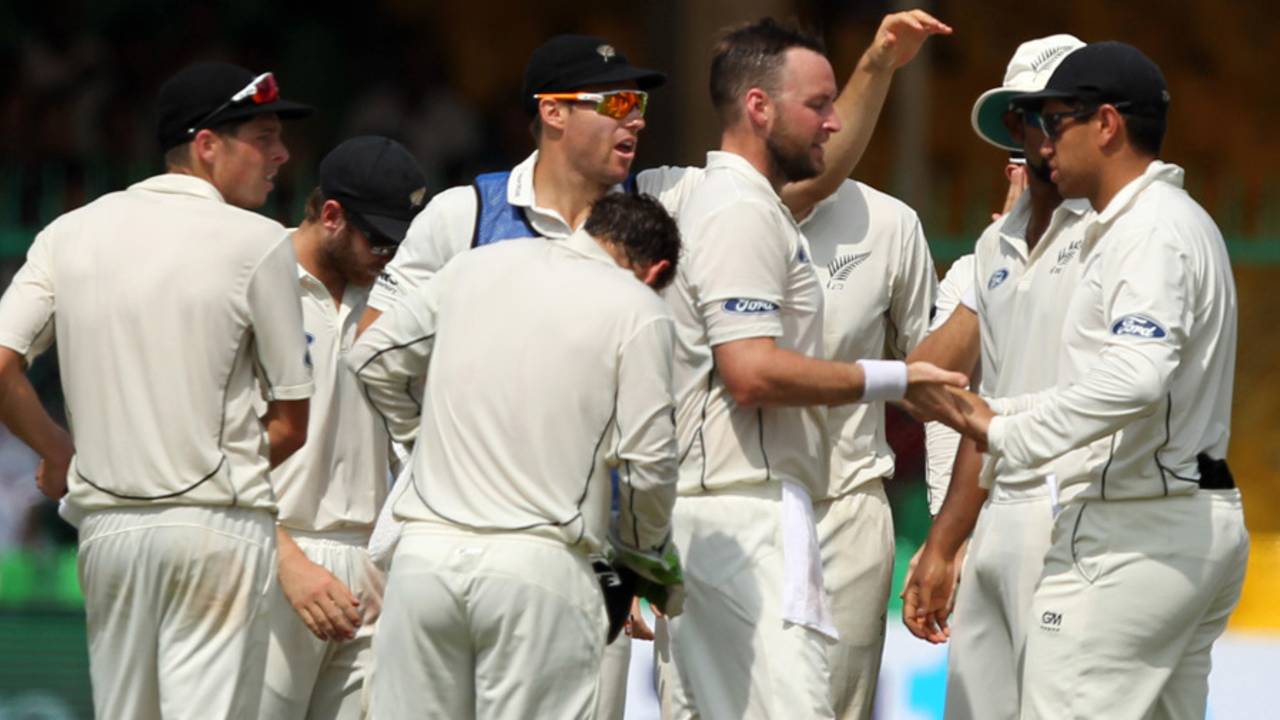 Mark Craig is congratulated after dismissing Virat Kohli, India v New Zealand, 1st Test, Kanpur, 4th day, September 25, 2016