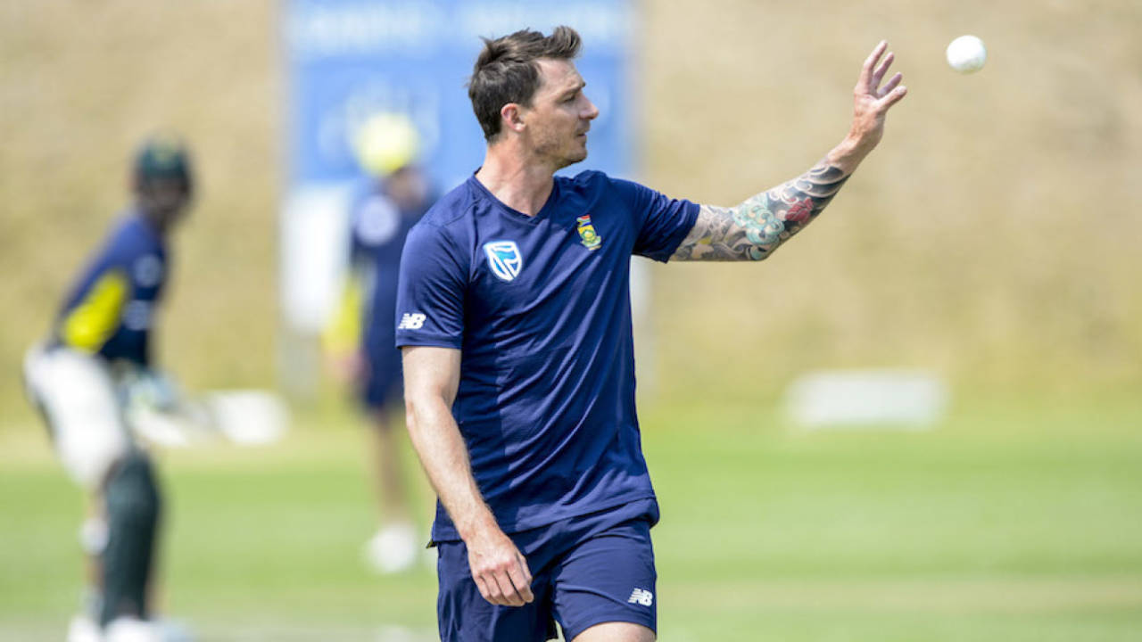 Dale Steyn at a training session at St Stithians College, Johannesburg, September 27, 2016
