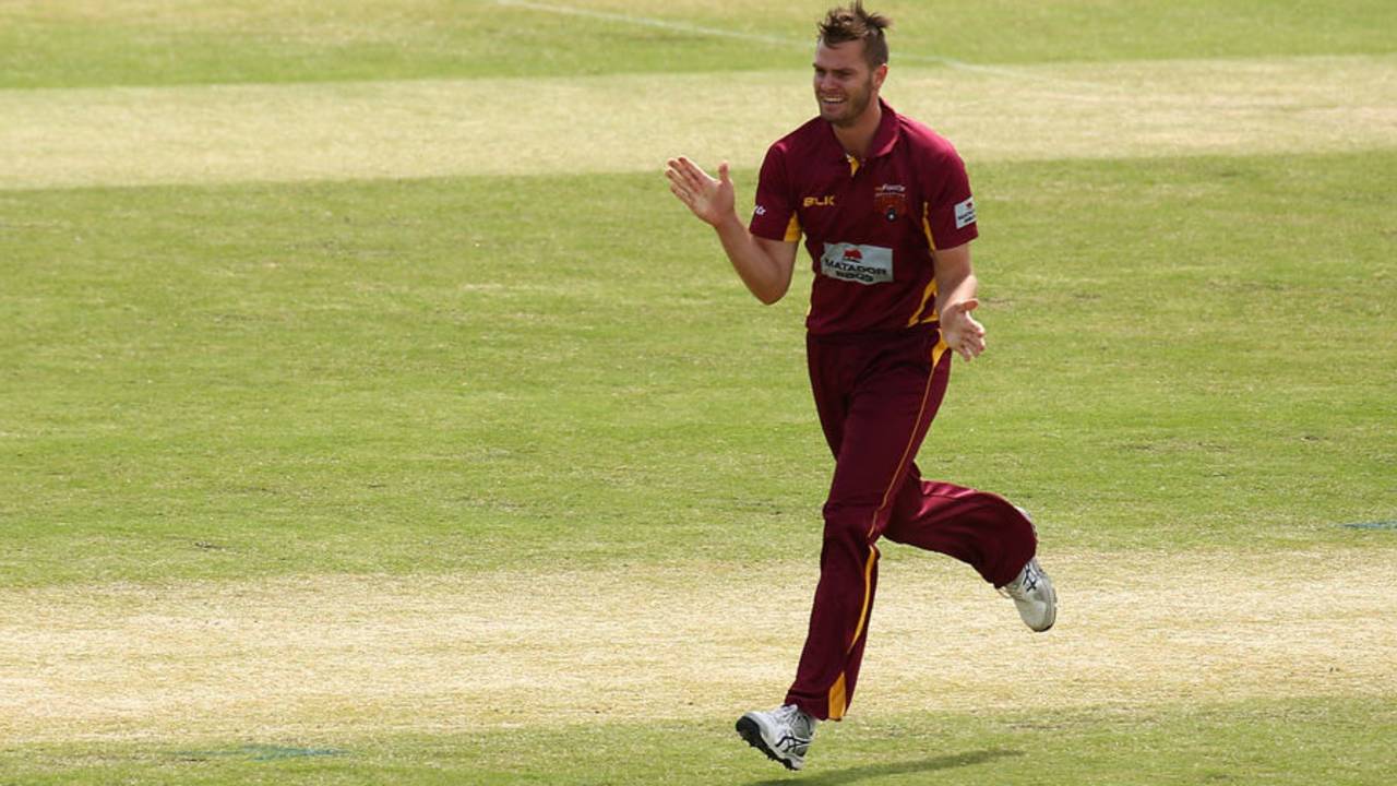 Mark Steketee celebrates after removing Hilton Cartwright in the second over, Western Australia v Queensland, Matador Cup, Perth, October 6, 2016