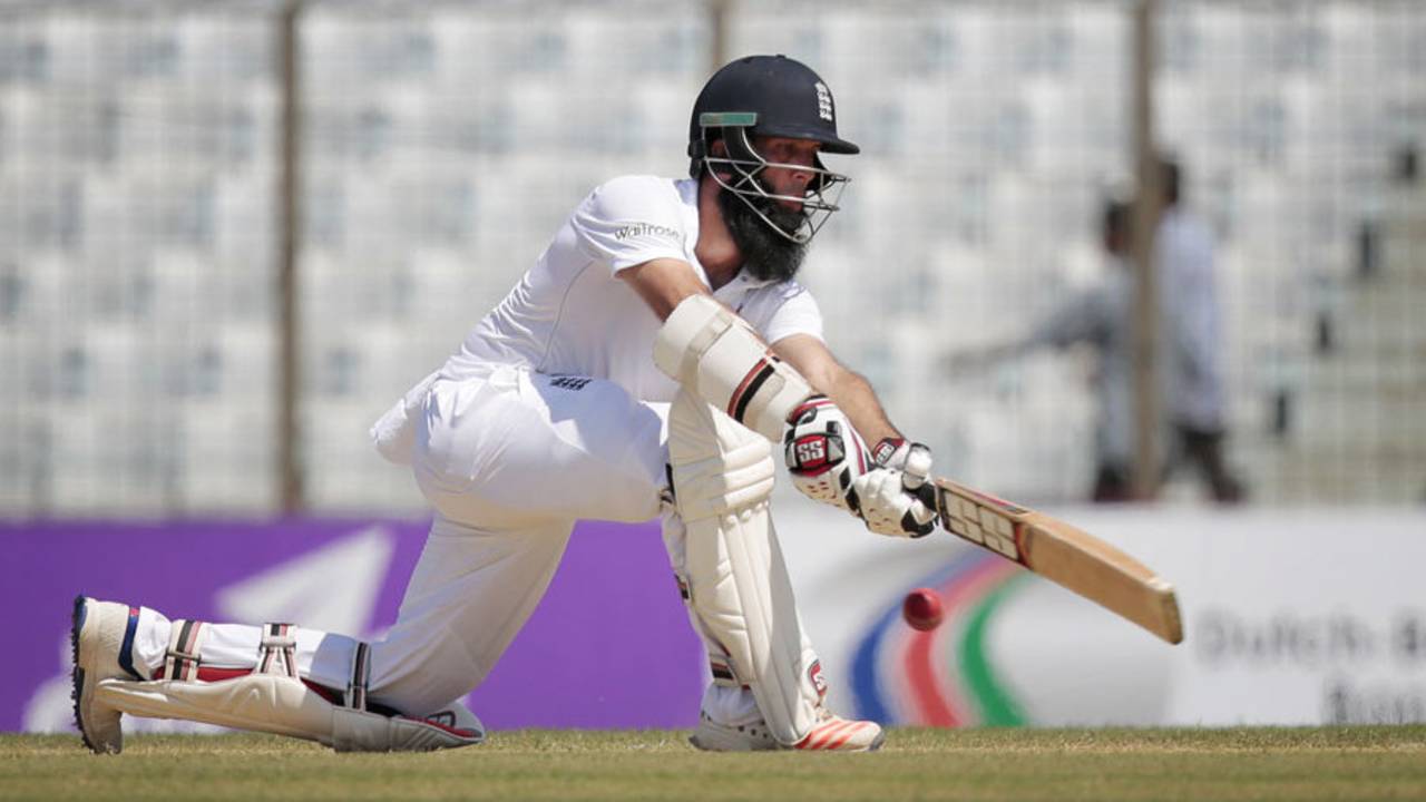 Moeen Ali was involved in a fifty partnership for the fourth wicket, Bangladesh v England, 1st Test, Chittagong, 1st day, October 20, 2016