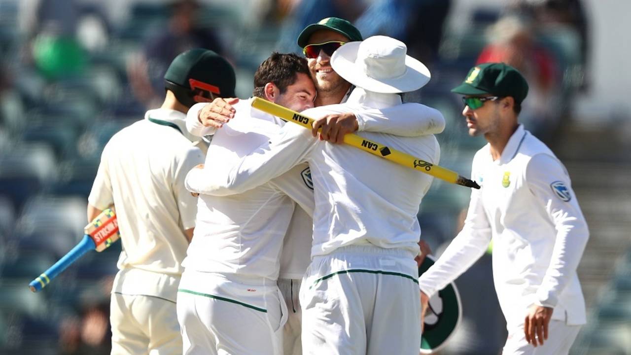 Stephen Cook, Faf du Plessis and Hashim Amla congratulate each other after their win, Australia v South Africa, 1st Test, Perth, 5th day, November 7, 2016
