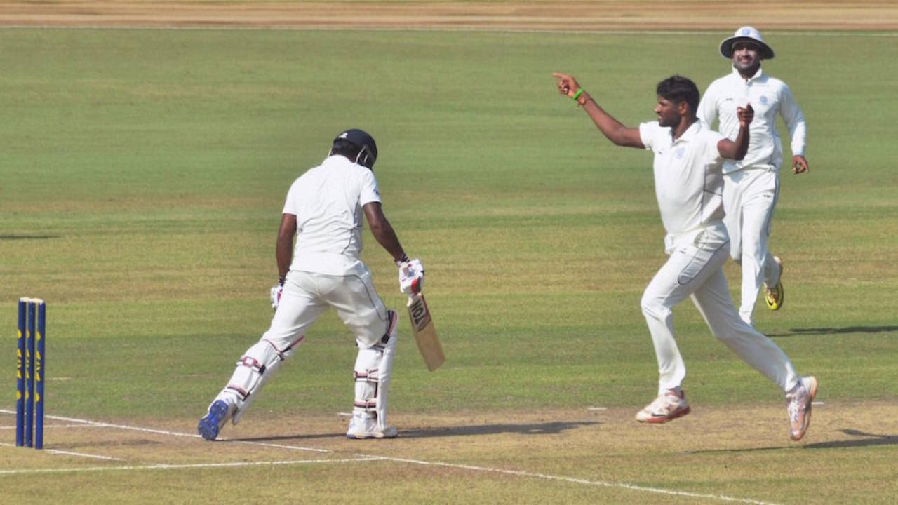 Paidikalva Vijaykumar dismissed six of Kerala's top seven batsmen&nbsp;&nbsp;&bull;&nbsp;&nbsp;PTI 