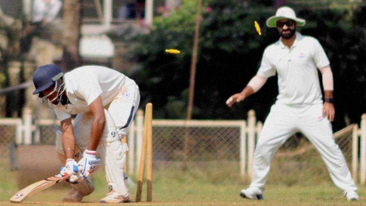Smit Patel was bowled for 14, Jammu & Kashmir v Tripura, Ranji Trophy 2016-17, Group C, Mumbai, 4th day, November 24, 2016