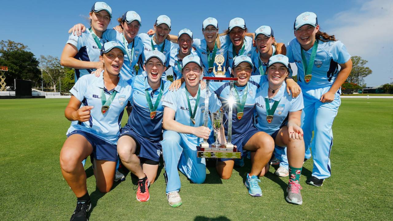 The New South Wales players pose with the trophy, Queensland v New South Wales, WNCL 2016-17 final, Brisbane, December 3, 2016