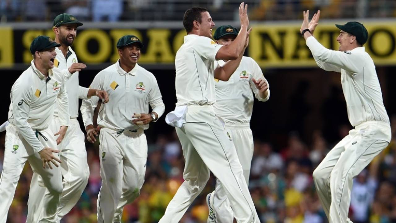 Josh Hazlewood struck twice in two balls, Australia v Pakistan, 1st Test, Brisbane, 2nd day, December 16, 2016