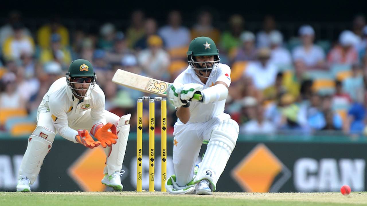 Azhar Ali goes down to sweep, Australia v Pakistan, 1st Test, Brisbane, 4th day, December 18, 2016