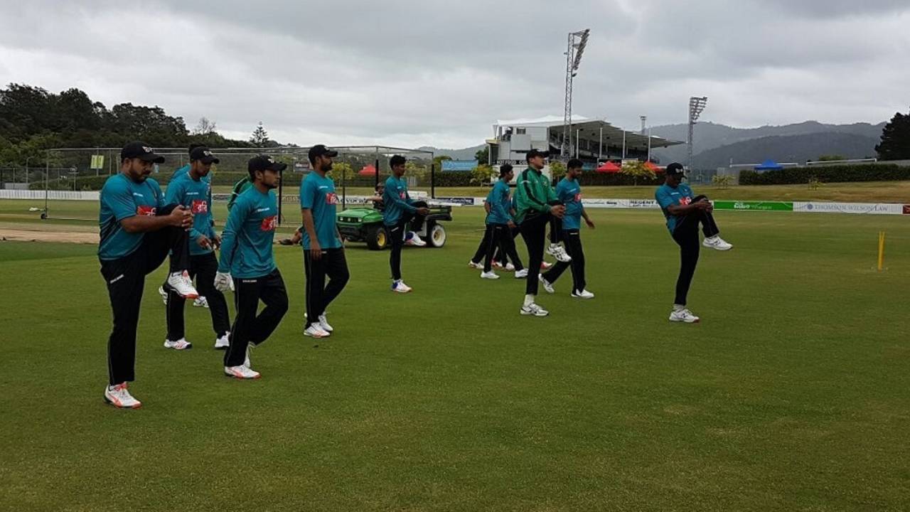 The Bangladesh players train at Cobham Oval, Whangerei, December 21, 2016