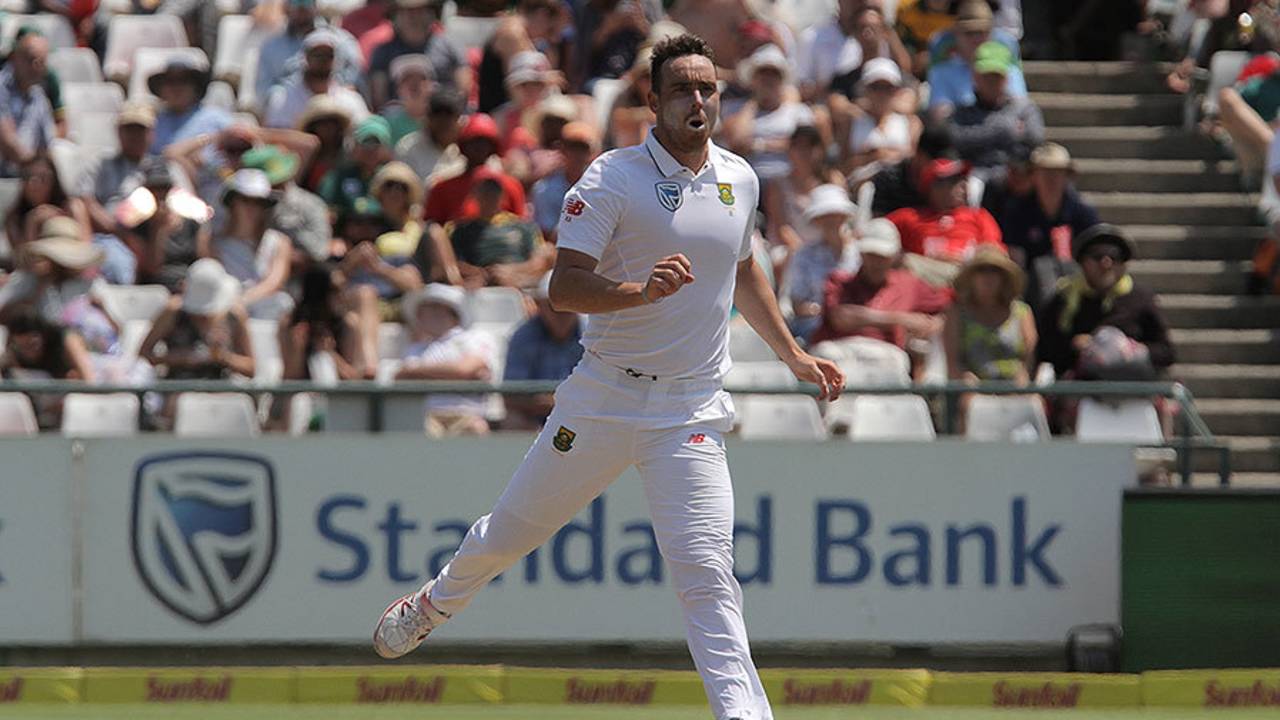 Kyle Abbott in his followthrough, South Africa v Sri Lanka, 2nd Test, Cape Town, 2nd day, January 3, 2017
