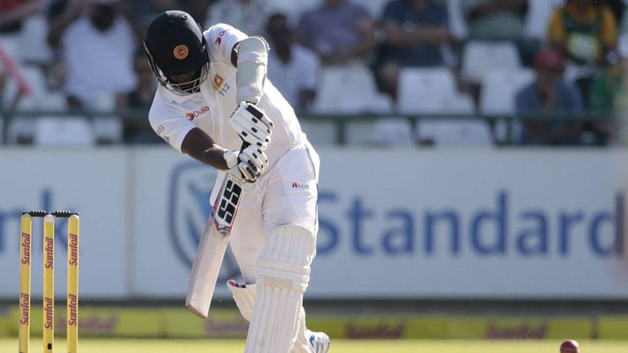 Angelo Mathews continued digging in, but few others have shown the same resolve with the bat&nbsp;&nbsp;&bull;&nbsp;&nbsp;AFP