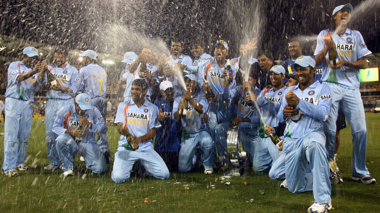 India celebrate their CB series victory in 2008, Australia v India, CB Series, 2nd final, Brisbane, March 4, 2008 