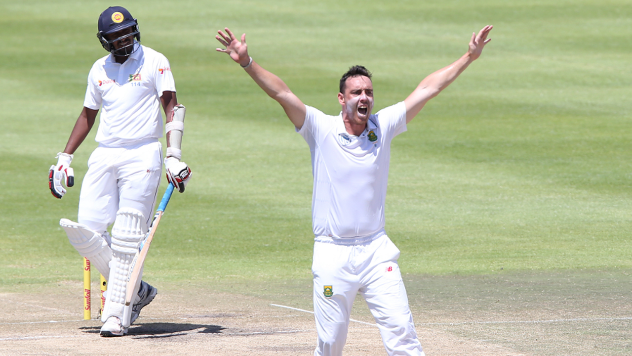 Kyle Abbott was disappointed as his appeal was turned down, South Africa v Sri Lanka, 2nd Test, Cape Town, 4th day, January 5, 2017