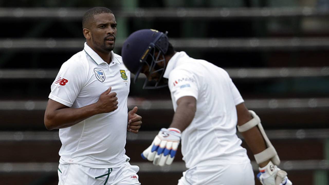 Vernon Philander removed Dimuth Karunaratne in the first over, South Africa v Sri Lanka, 3rd Test, Johannesburg, 2nd day, January 13, 2017
