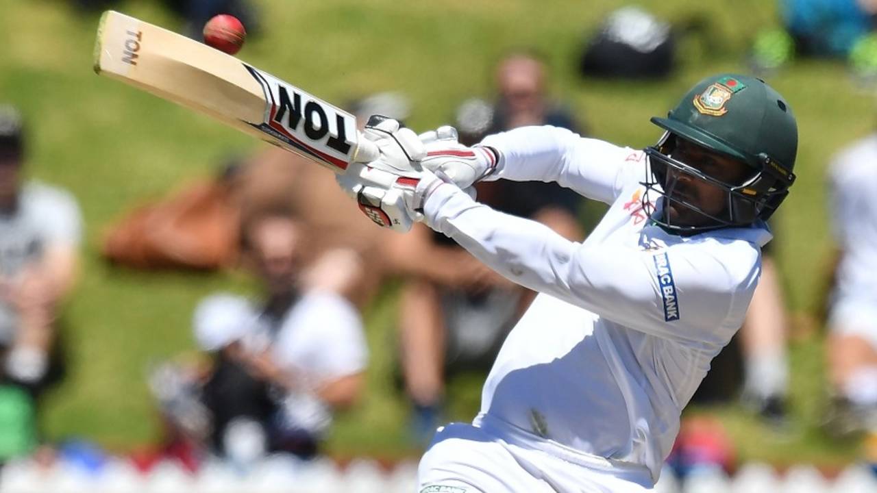 Imrul Kayes rocks back to pull, New Zealand v Bangladesh, 1st Test, Wellington, 5th day, January 16, 2017
