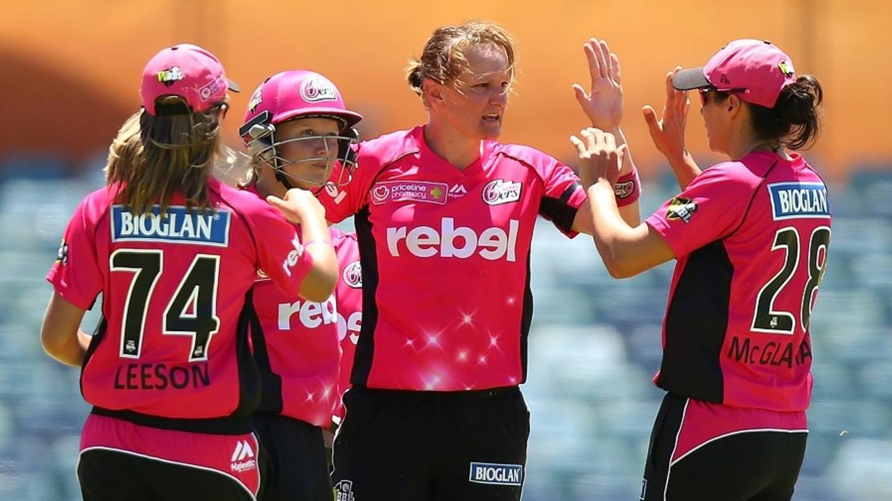 Sarah Aley (centre) recently finished with 4 for 23 to help Sydney Sixers successfully defend 124 in the Women's BBL final&nbsp;&nbsp;&bull;&nbsp;&nbsp;Getty Images