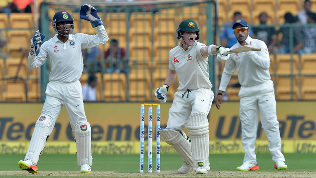 Steven Smith gestures at Matt Renshaw at the non-striker's end, India v Australia, 2nd Test, Bengaluru, 2nd day, March 5, 2017