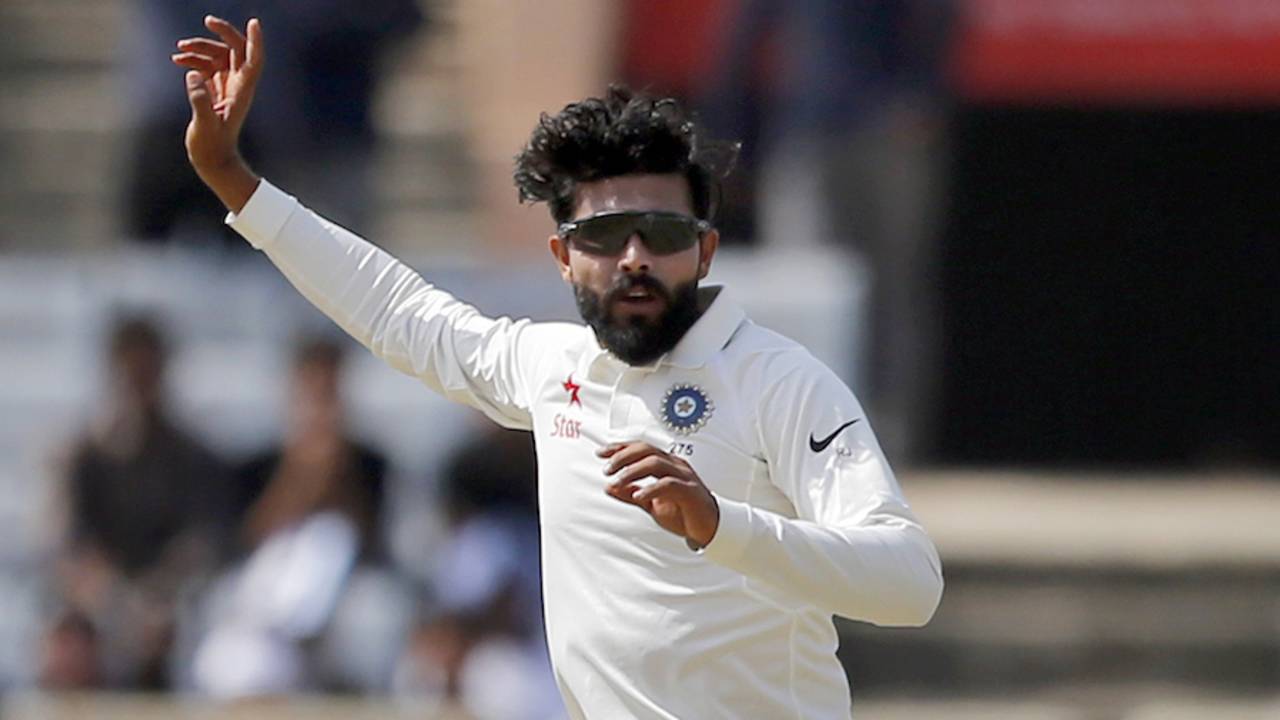 Ravindra Jadeja took three wickets in the first session, India v Australia, 3rd Test, Ranchi, 2nd day, March 17, 2017