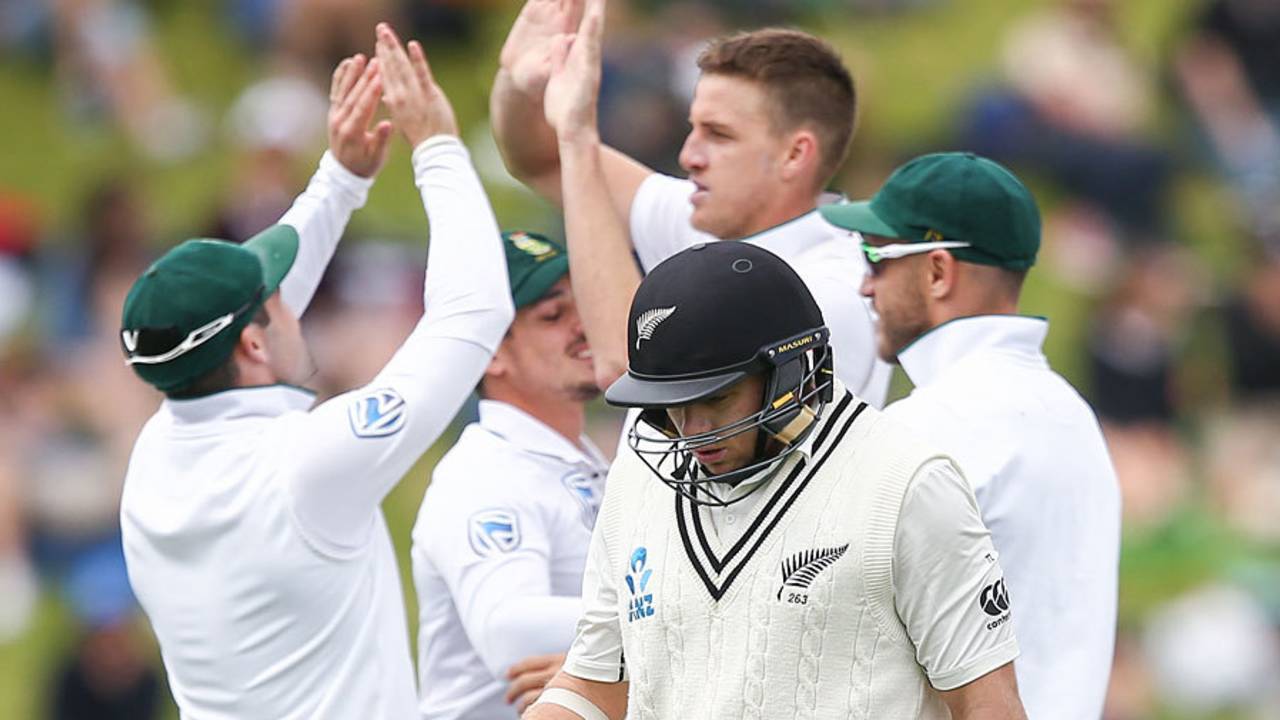 Morne Morkel soon dismissed Tom Latham, New Zealand v South Africa, 2nd Test, Wellington, 3rd day, March 18, 2017