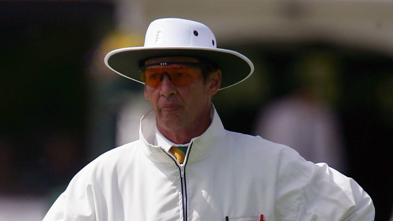 Jeremy Lloyds was one of the on-field umpires, Worcestershire v Lancashire, County Championship Division Two, Worcester, 3rd day, April 29, 2005