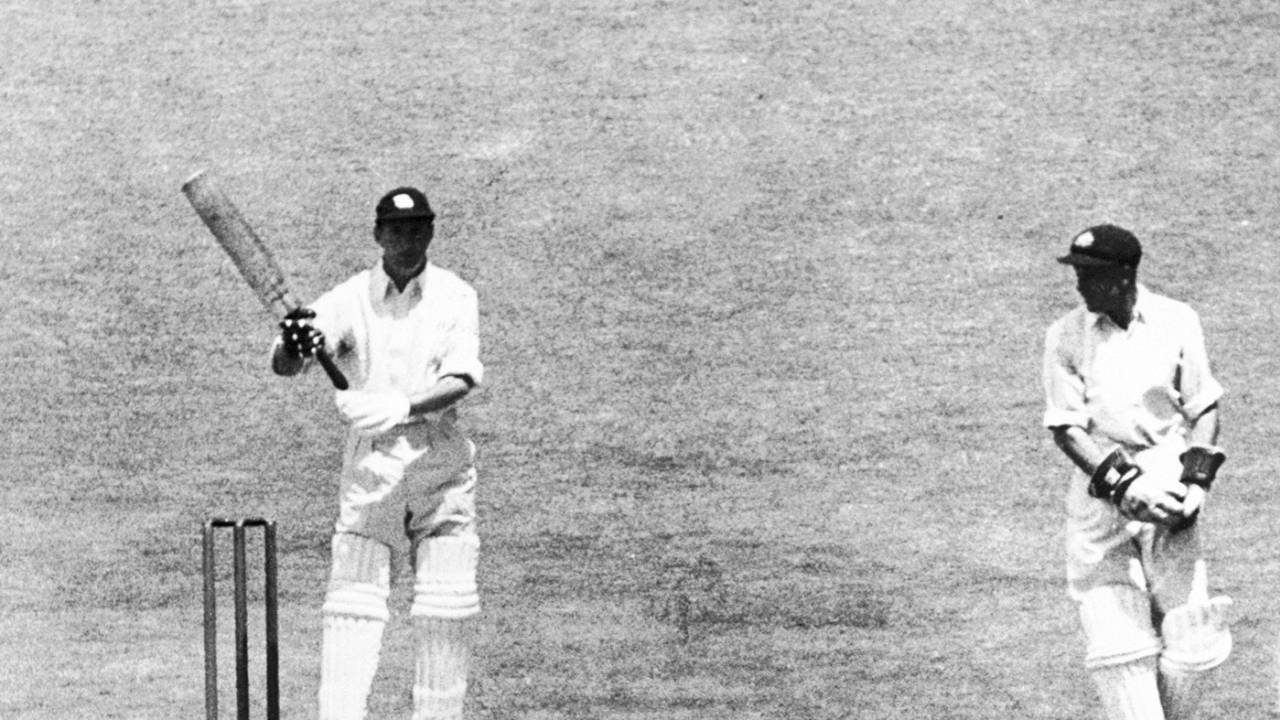 Jack Iverson appeals for the wicket of Len Hutton, caught behind by Don Tallon