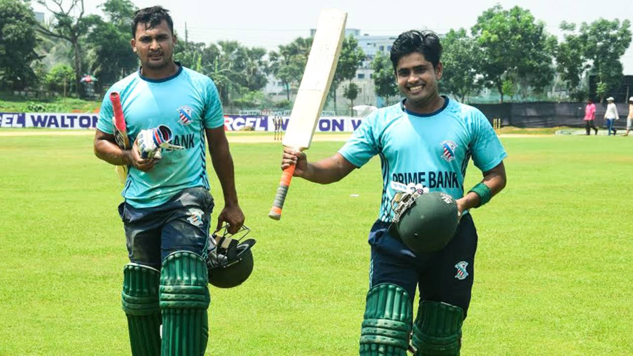 Al-Amin notched up his highest List-A score of 106, Prime Bank Cricket Club v Khelaghar Samaj Kallyan Samity, Dhaka Premier League 2017, Savar, April 18, 2017