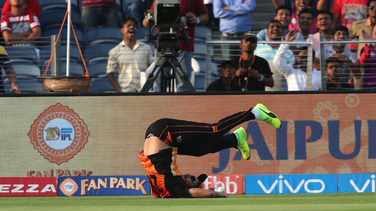 Bipul Sharma drops Rahul Tripathi, Rising Pune Supergiant v Sunrisers Hyderabad, IPL 2017, Pune, April 22, 2017