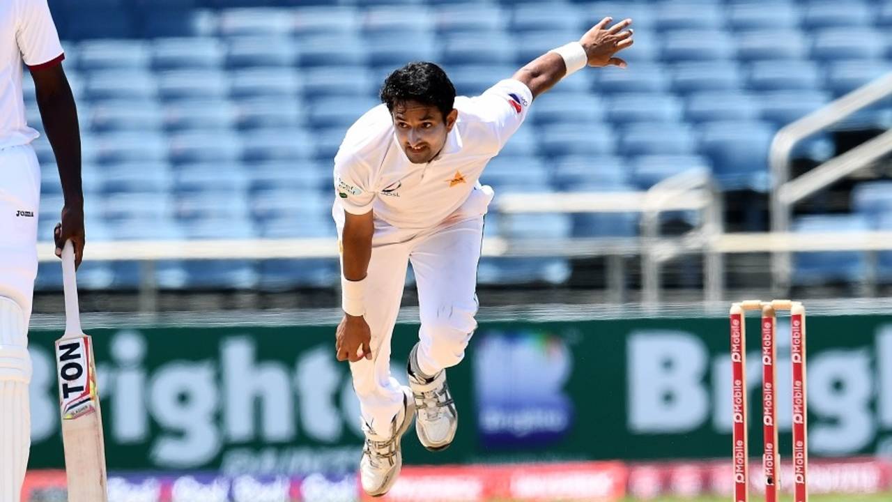 Mohammad Abbas bends his back, West Indies v Pakistan, 1st Test, Jamaica, 5th day, April 25, 2017