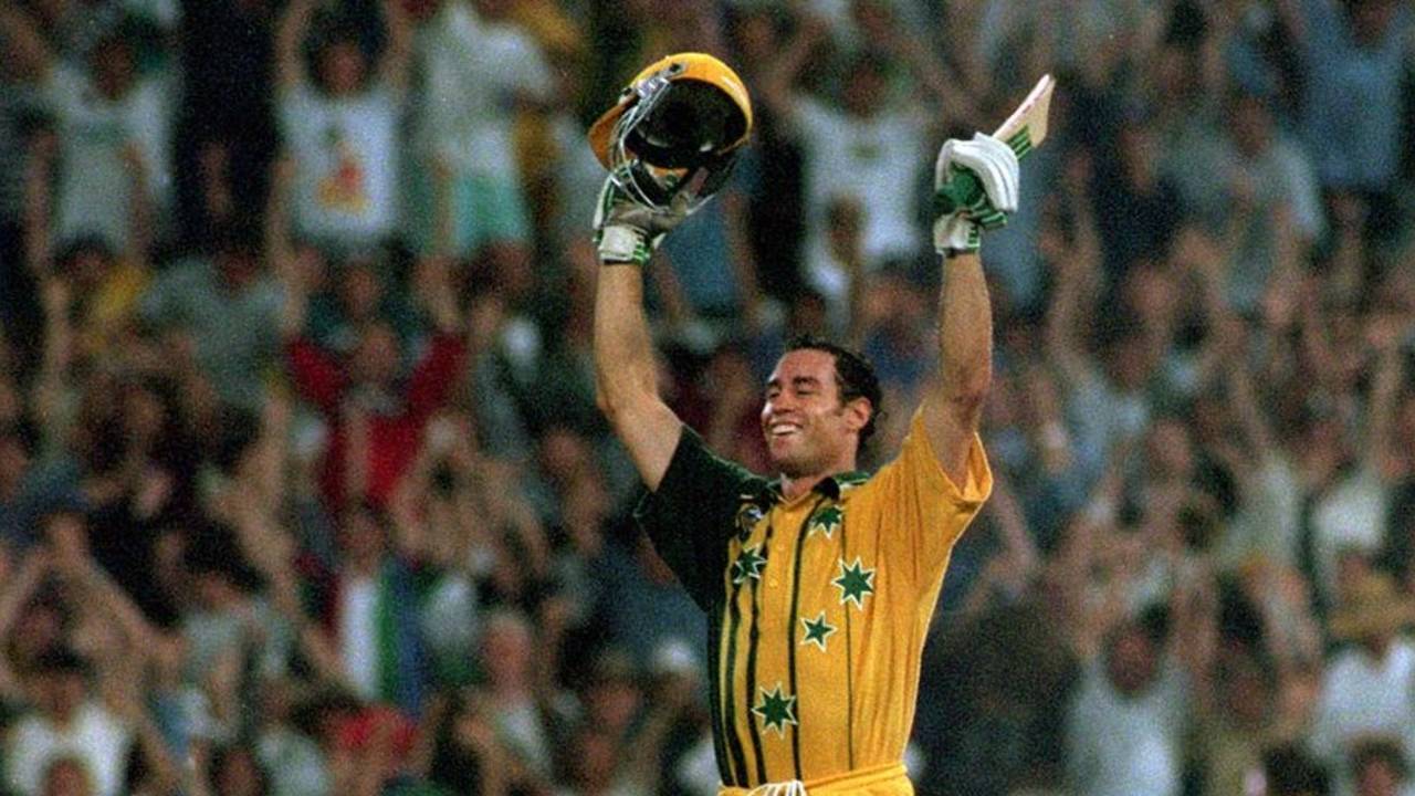 Michael Bevan celebrates after hitting a four off the last ball to win the game, Australia v West Indies, fifth ODI, Sydney, January 1, 1996