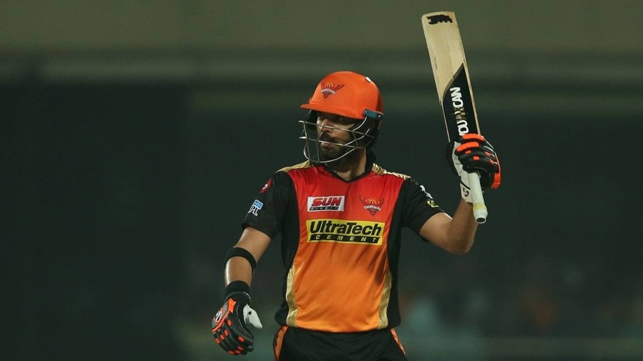 Yuvraj Singh raises his bat after reaching his 25th fifty in T20 cricket, Delhi Daredevils v Sunrisers Hyderabad, IPL 2017, Delhi, May 2, 2017