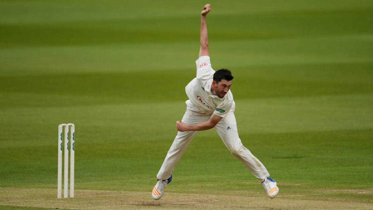 Mark Footitt in full flow for Surrey, Middlesex v Surrey, Specsavers County Championship, Division One, Lord's, May 20, 2017