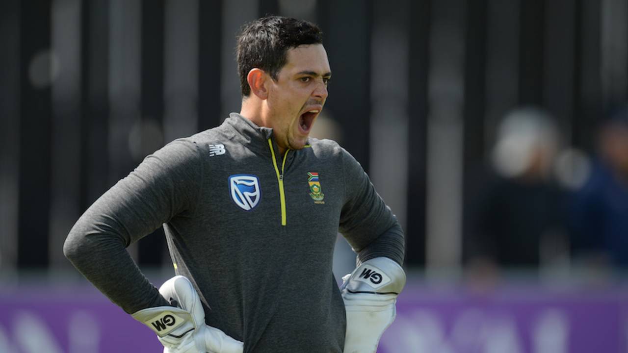 Quinton de Kock caught in the middle of a yawn&nbsp;&nbsp;&bull;&nbsp;&nbsp;Getty Images