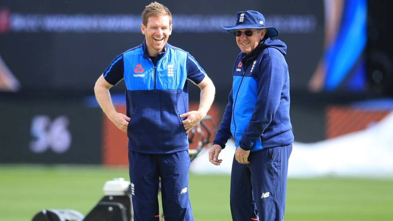 Eoin Morgan and Trevor Bayliss share a lighter moment, Edgbaston, Champions Trophy 2017, June 9, 2017